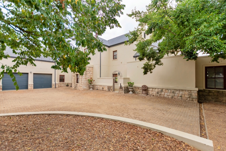 6 Bedroom Property for Sale in Riebeek Kasteel Western Cape